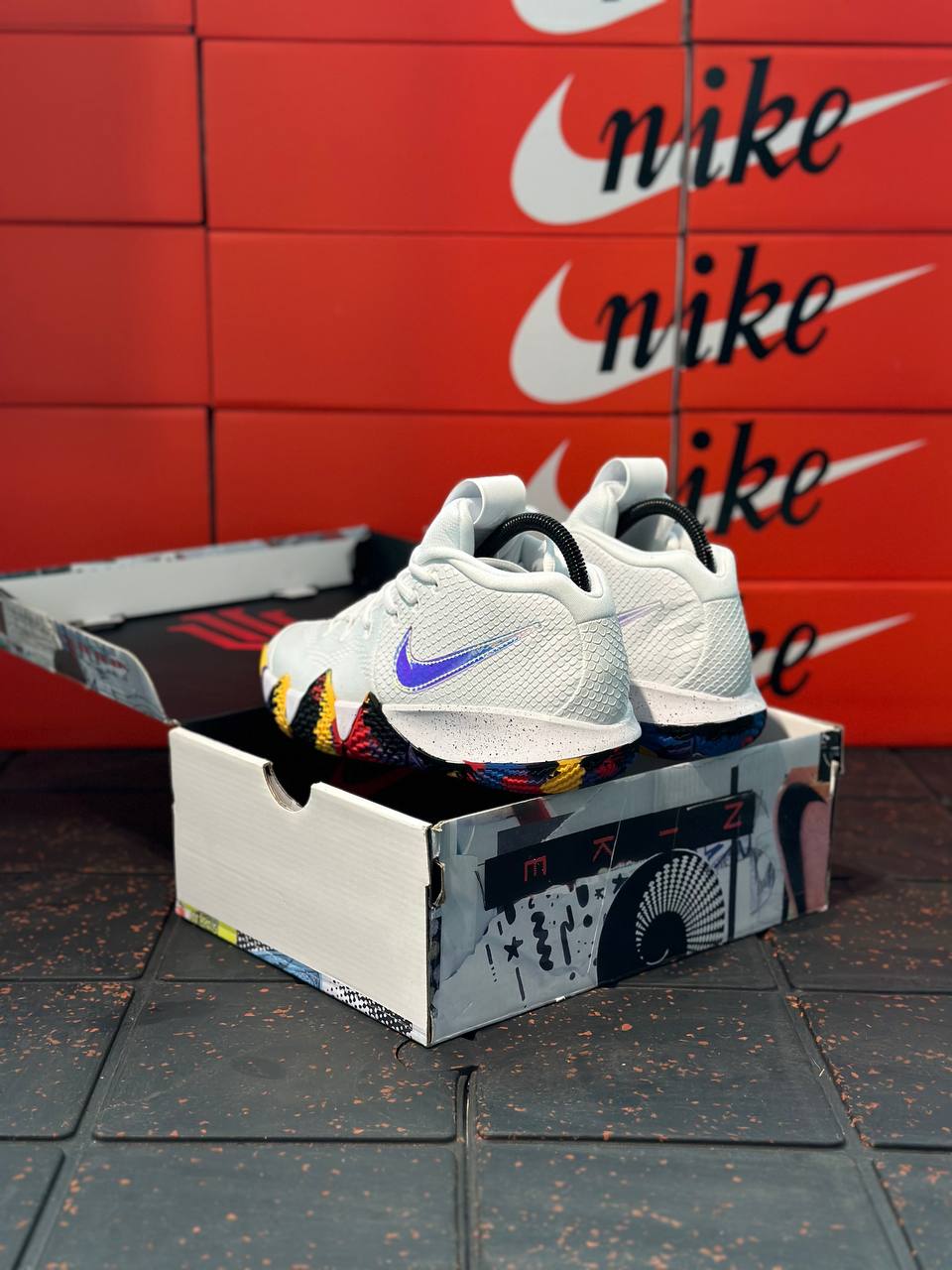 NIKE KYRIE 4 MARCH MADNESS