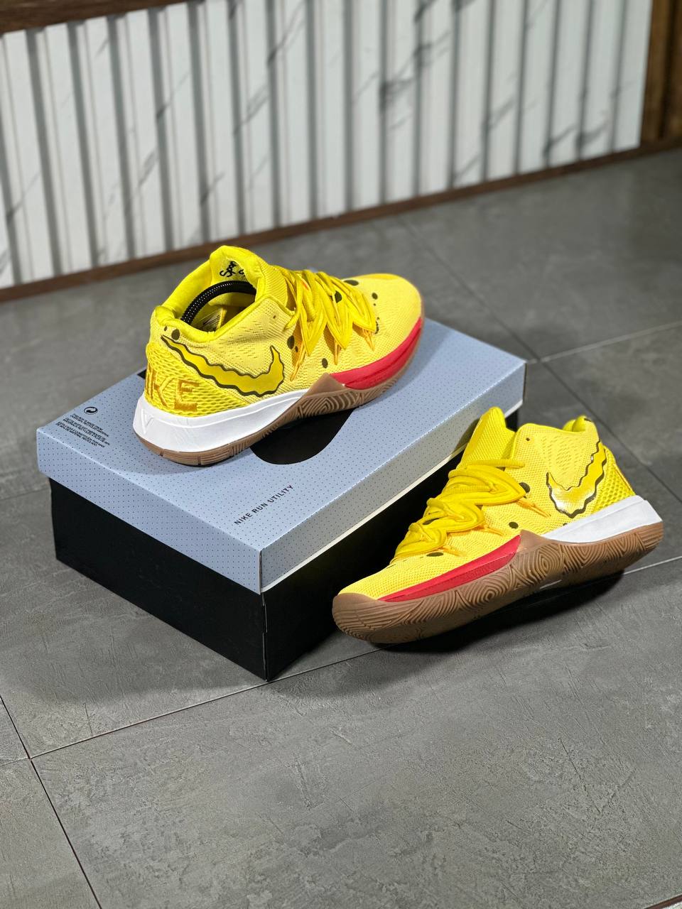 NIKE KYRIE 5 BOB SPONJA