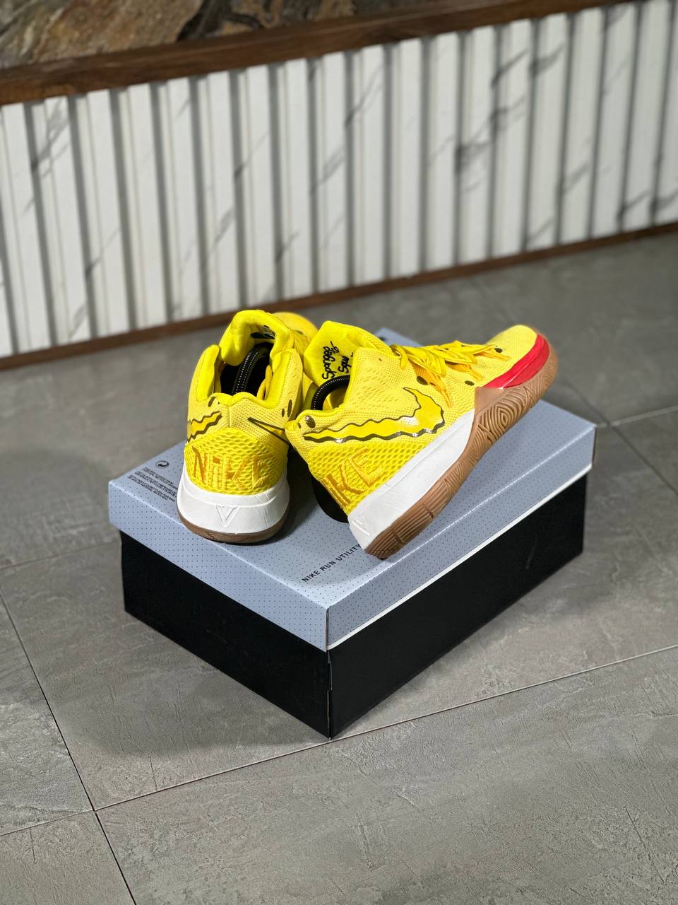 NIKE KYRIE 5 BOB SPONJA