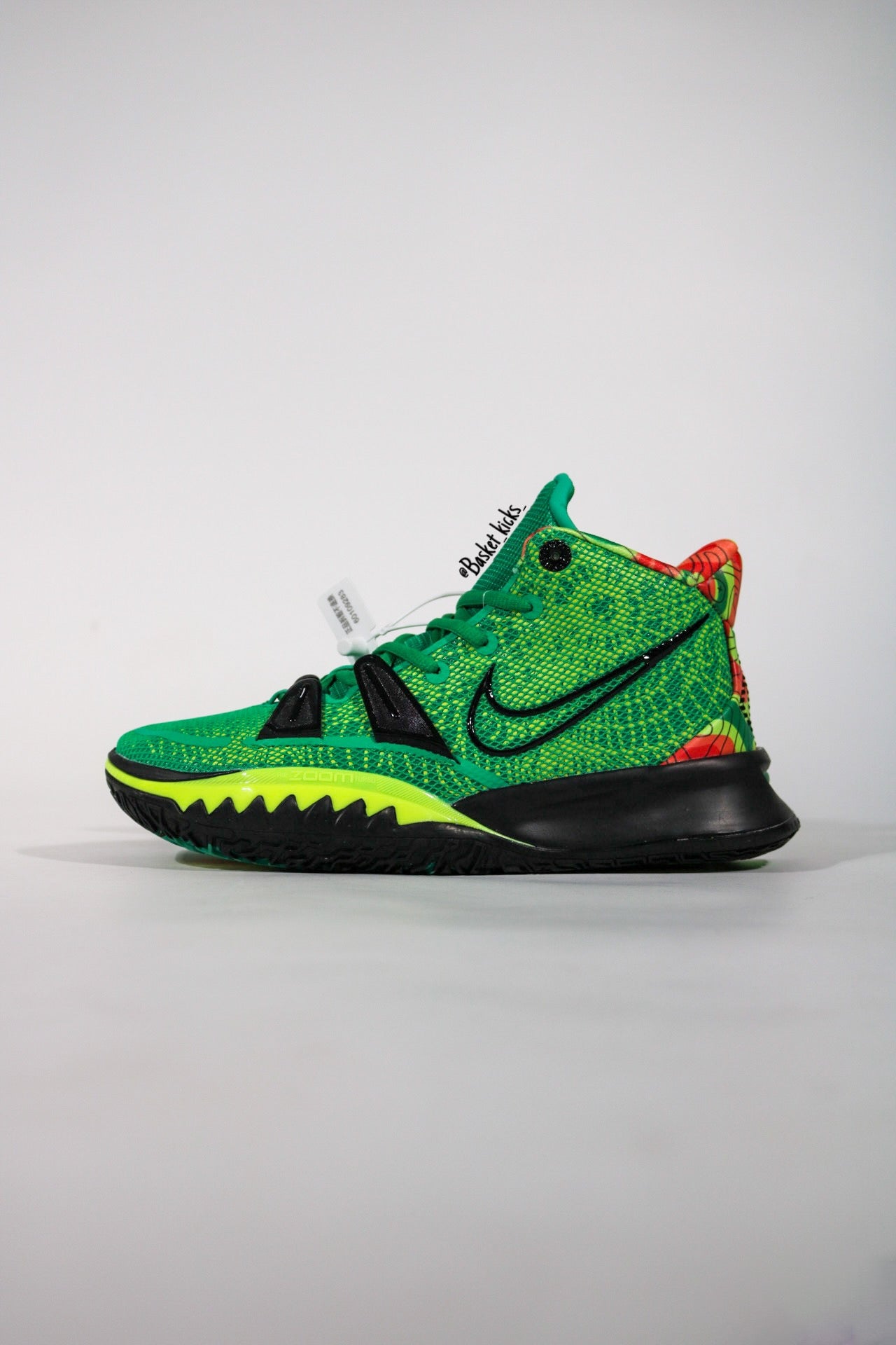 kyrie 7 weatherman