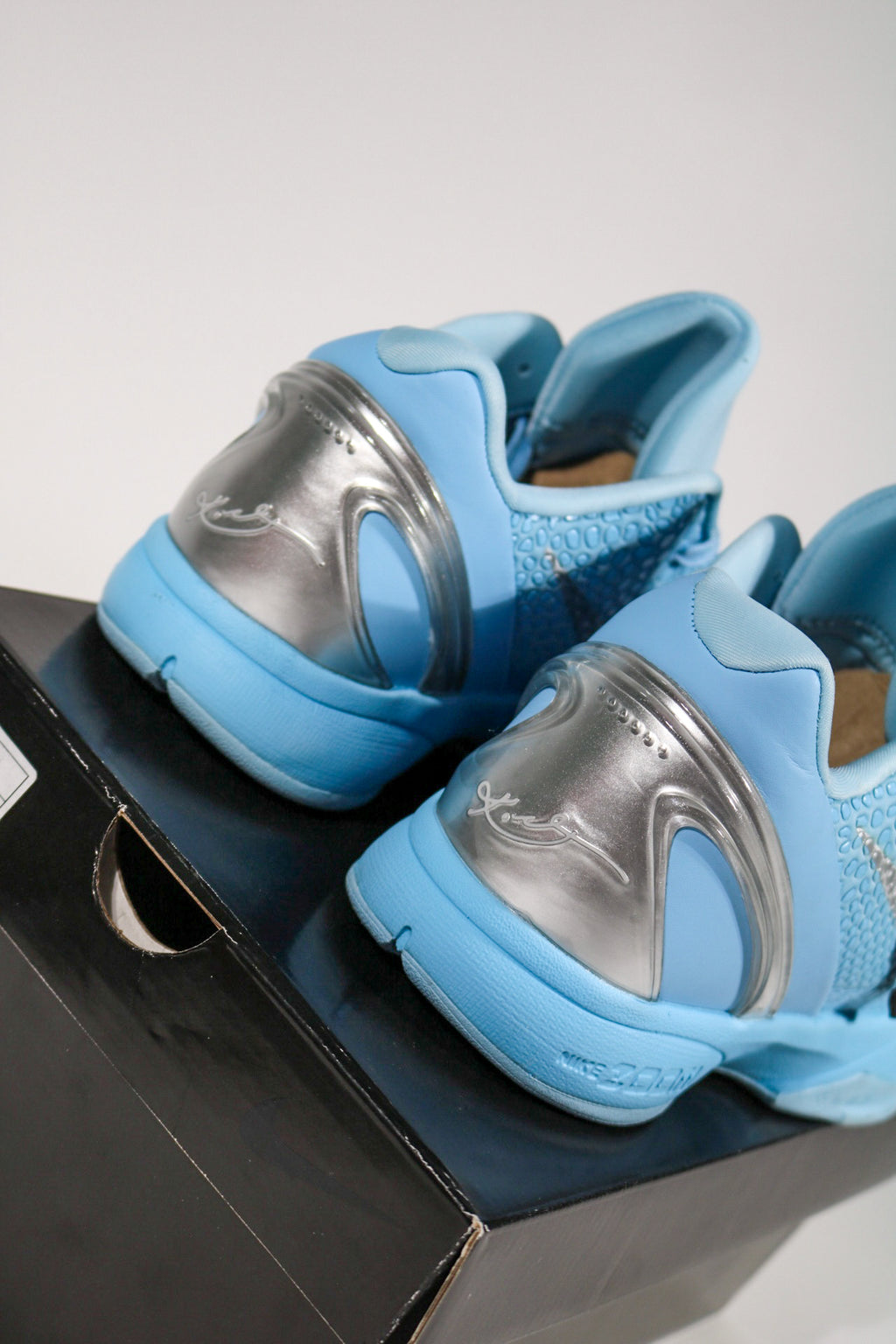 NIKE KOBE 6 ICE GRINCH