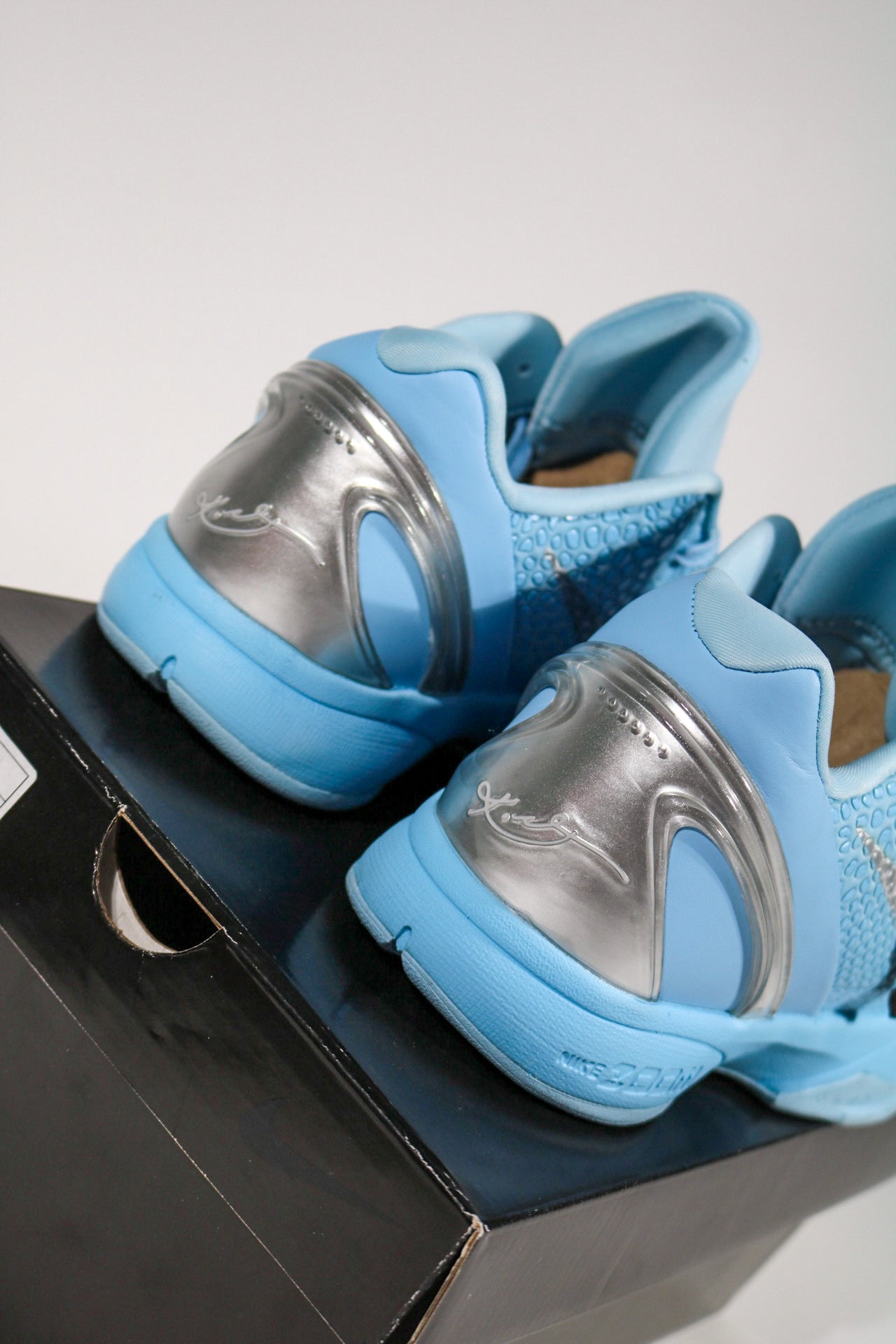 NIKE KOBE 6 ICE GRINCH