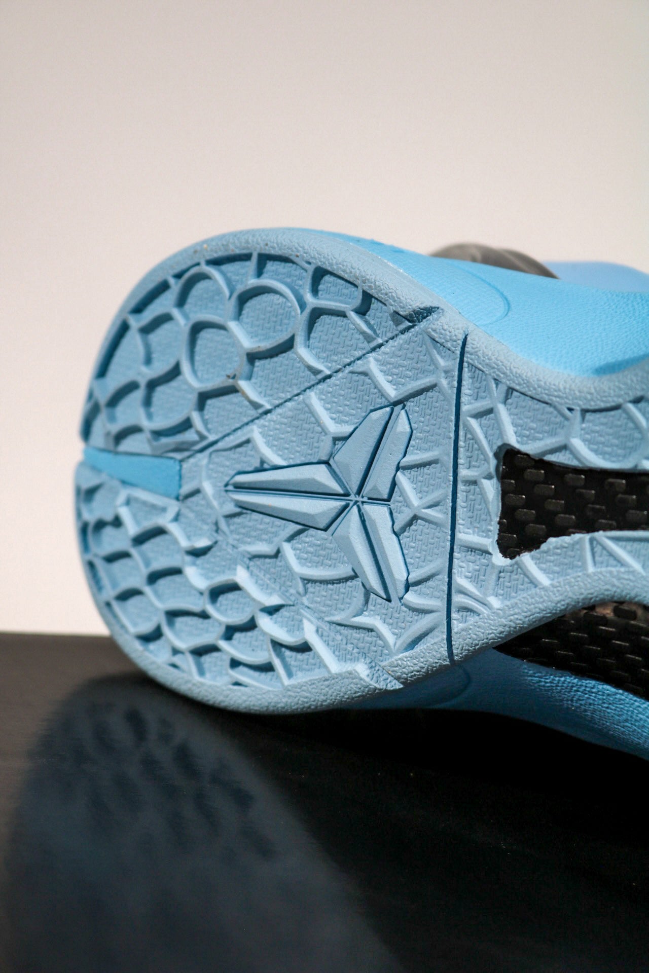 NIKE KOBE 6 ICE GRINCH