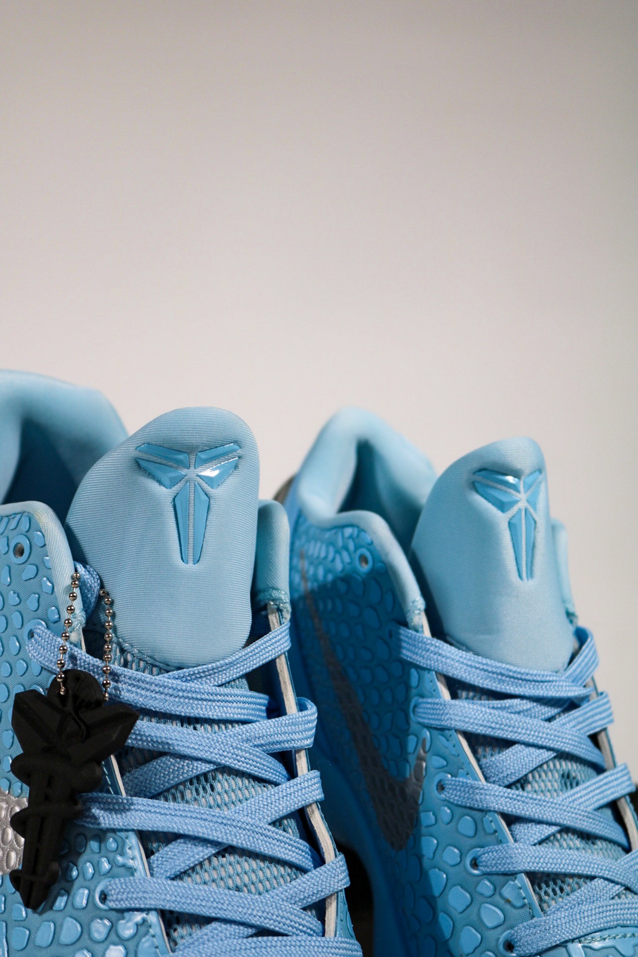 NIKE KOBE 6 ICE GRINCH