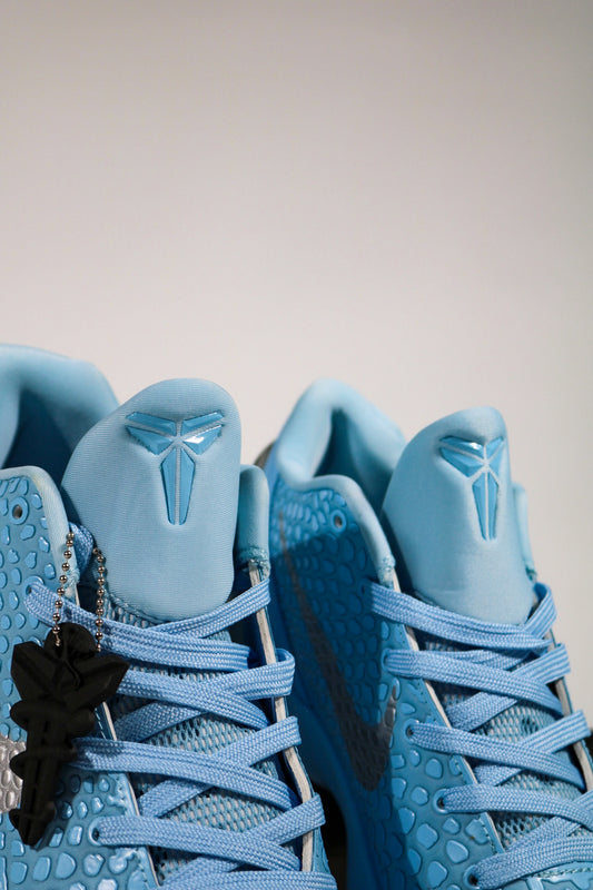 NIKE KOBE 6 ICE GRINCH