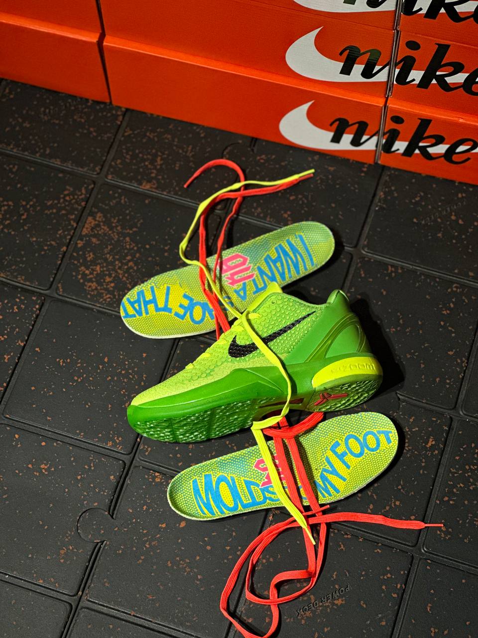 NIKE KOBE 6 GRINCH