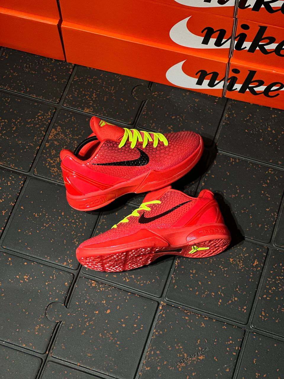 NIKE KOBE 6 REVERSE GRINCH
