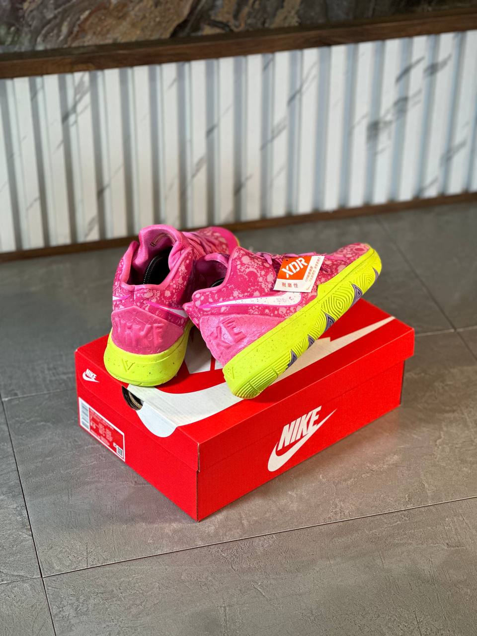 NIKE KYRIE 5 PATRICIO