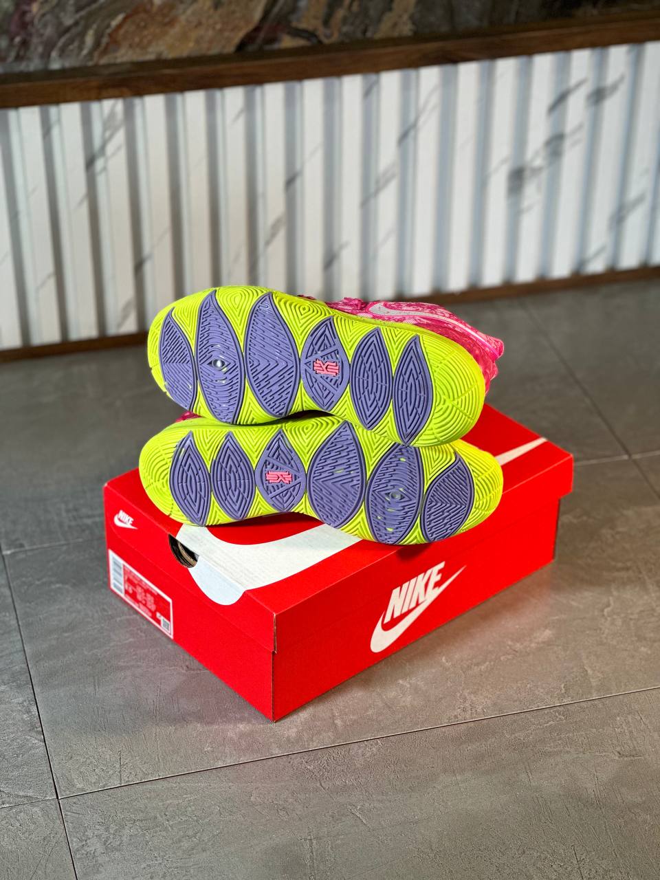 NIKE KYRIE 5 PATRICIO