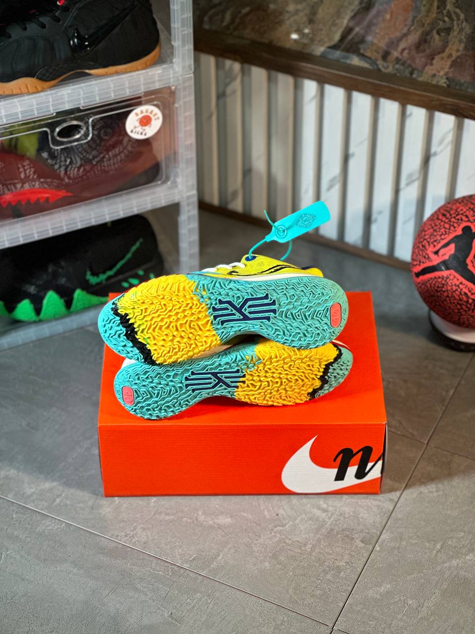 NIKE KYRIE 7 ONE WORLD ONE PEOPLE