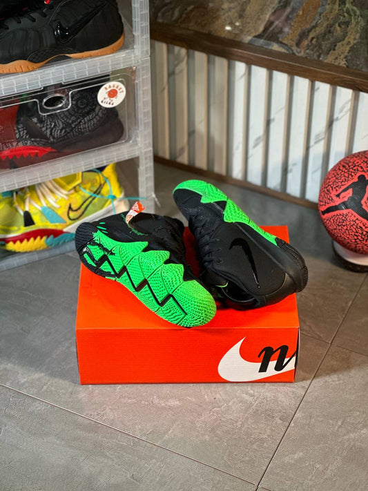 NIKE KYRIE lV HALLOWEEN