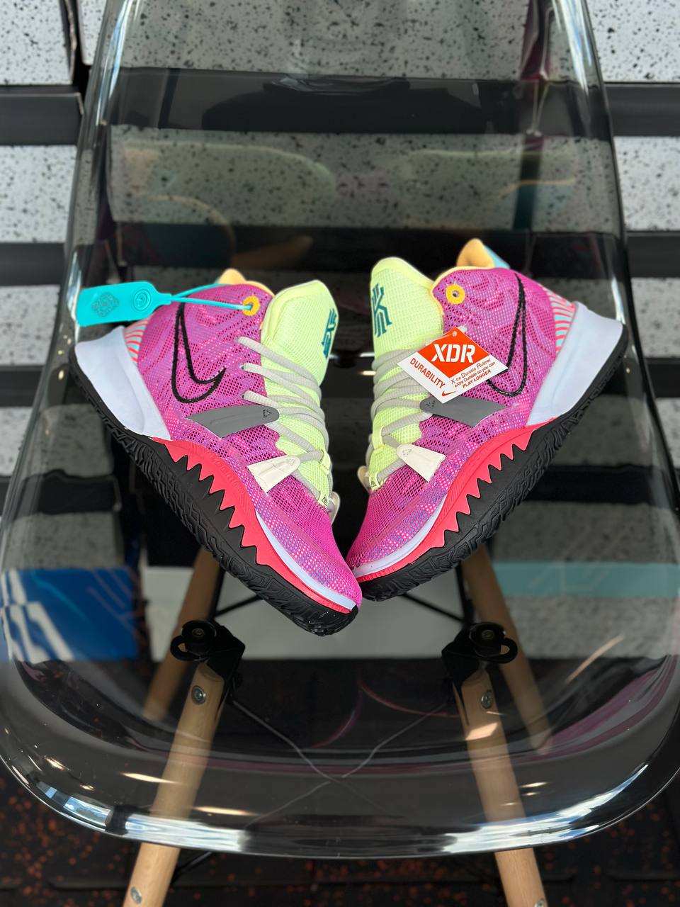 NIKE KYRIE 7