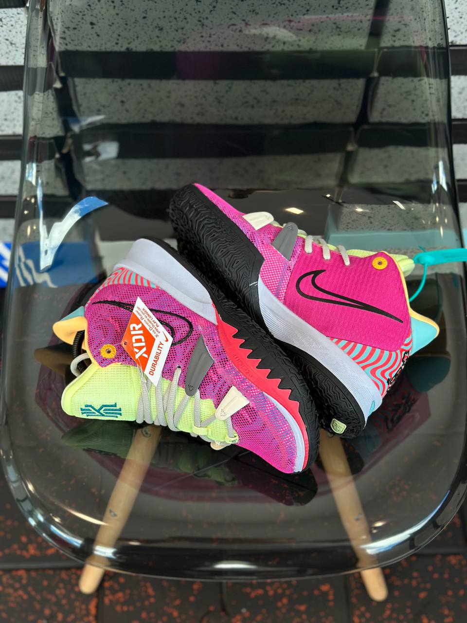 NIKE KYRIE 7