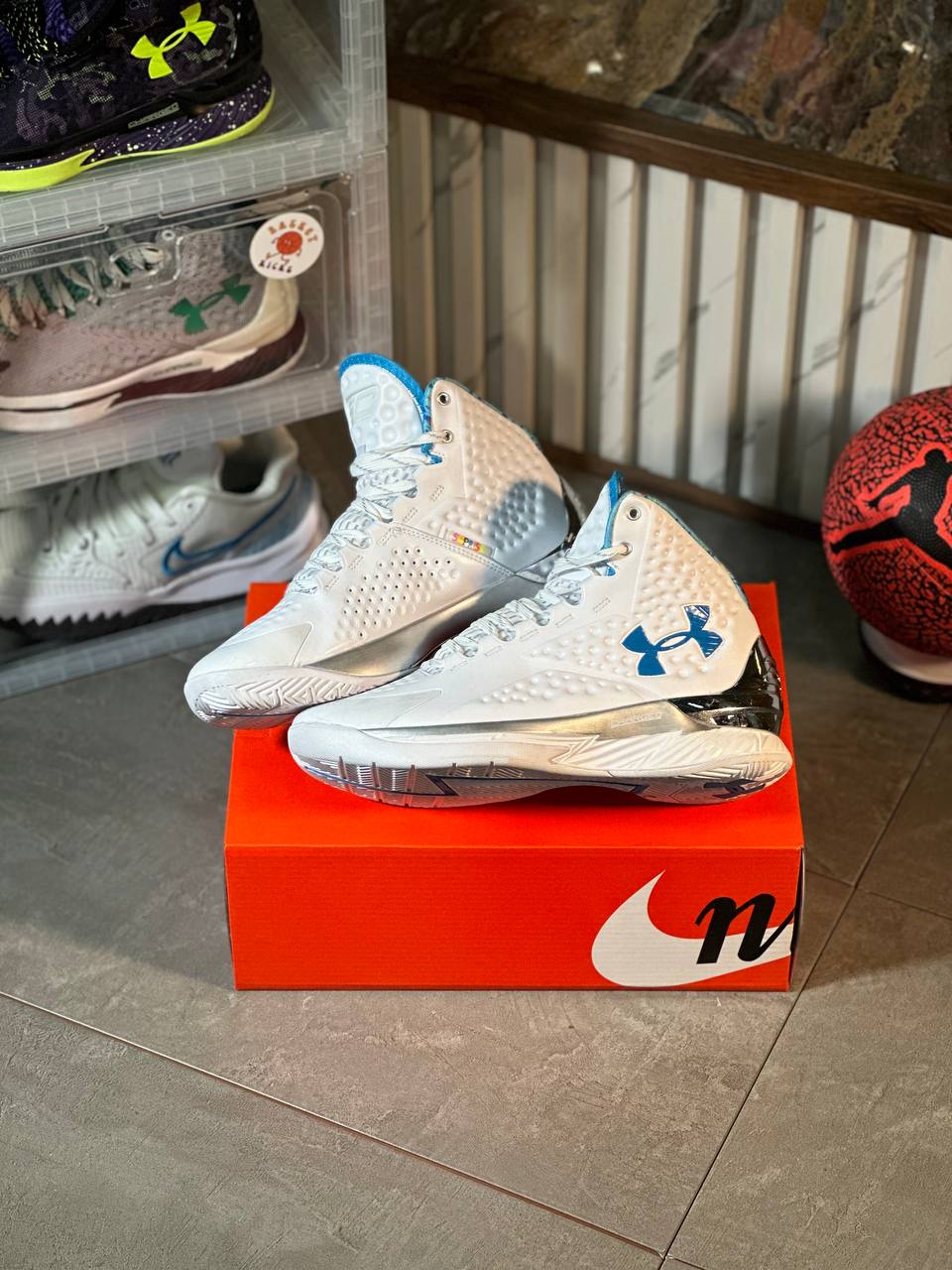 HUNDER CURRY 1 SPLASH PARTY