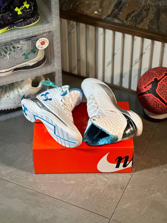 HUNDER CURRY 1 SPLASH PARTY