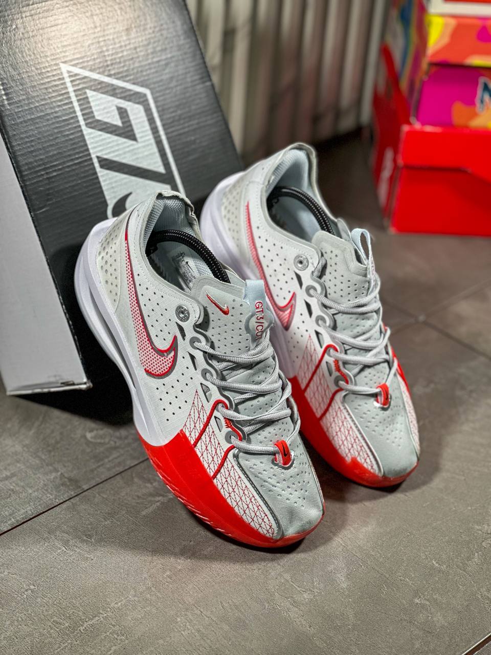 NIKE GT CUT 3
