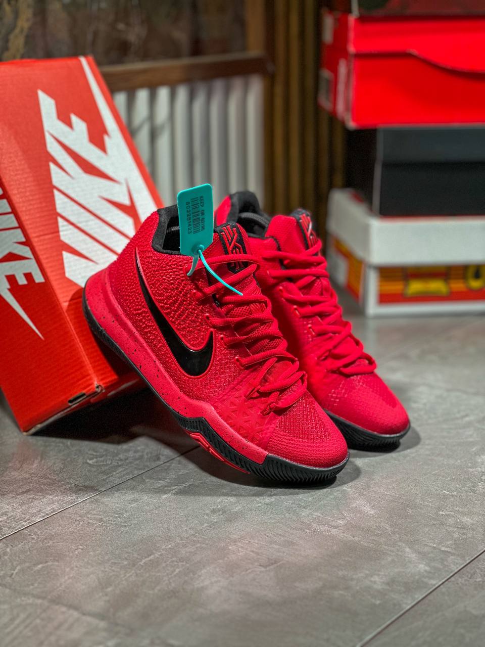 NIKE KYRIE 3 APPLE CANDY