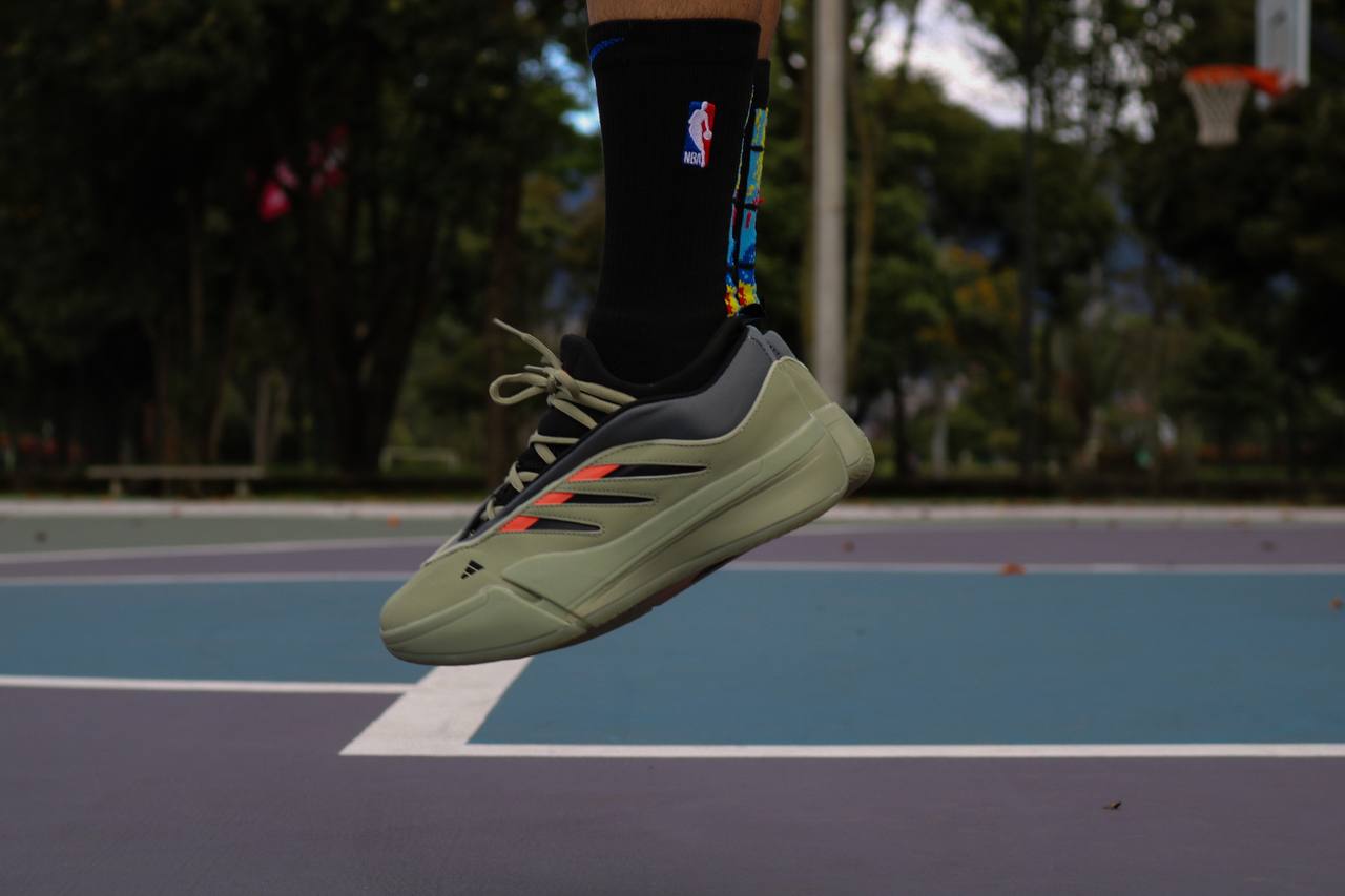 ADIDAS DAME 9