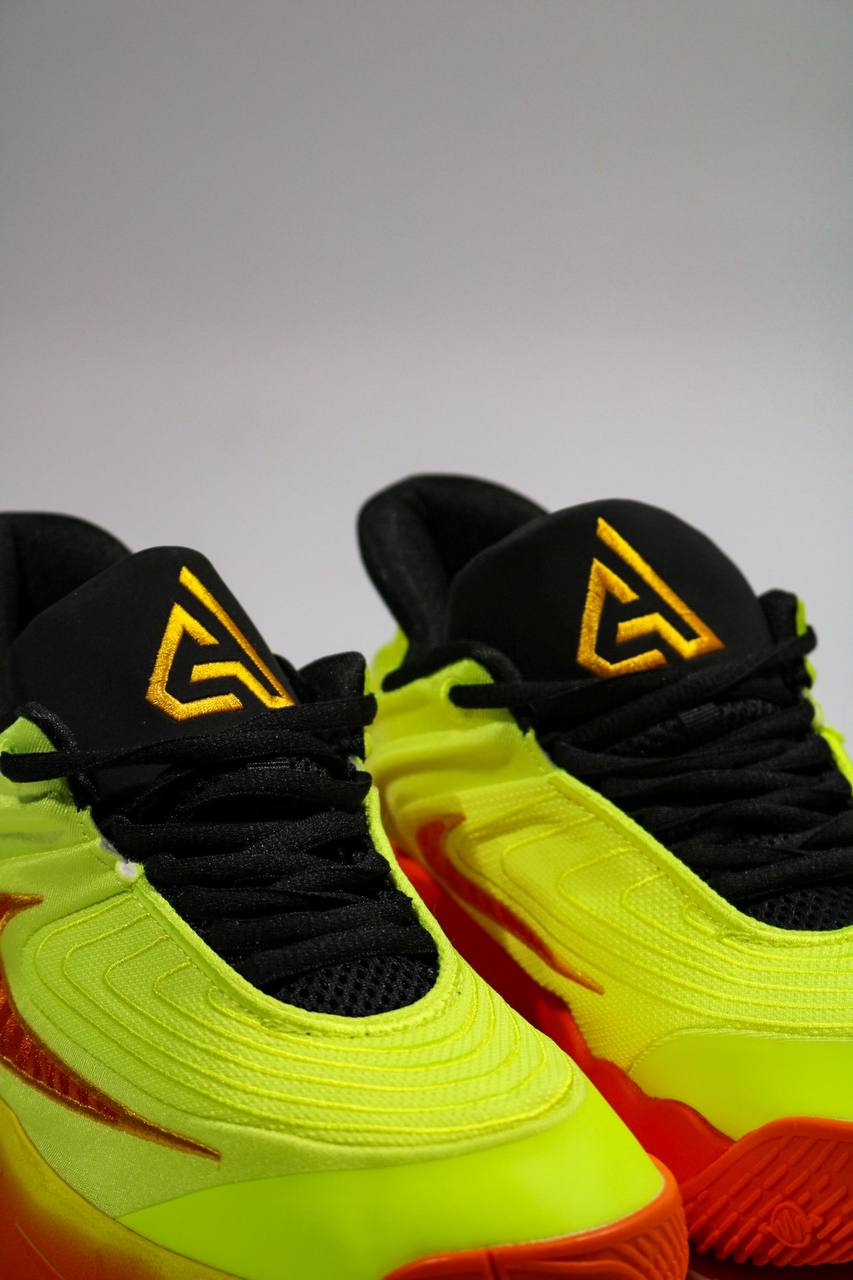 NIKE GIANNIS INMORTALITY lV