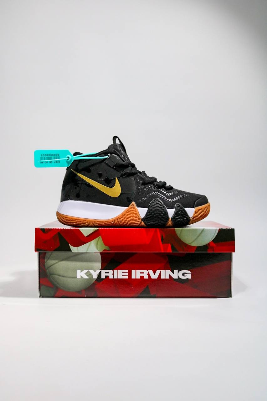 NIKE KYRIE 4