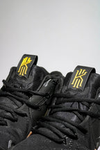 NIKE KYRIE 4