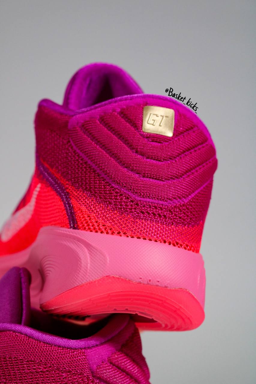 NIKE GT HUSTLE