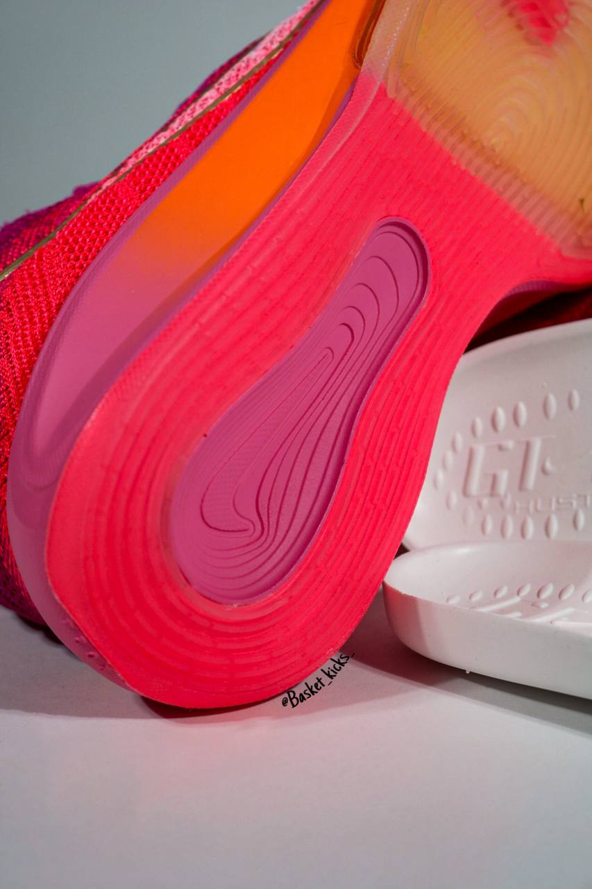 NIKE GT HUSTLE