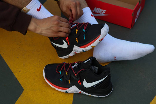 NIKE KYRIE 5 FRIENDS