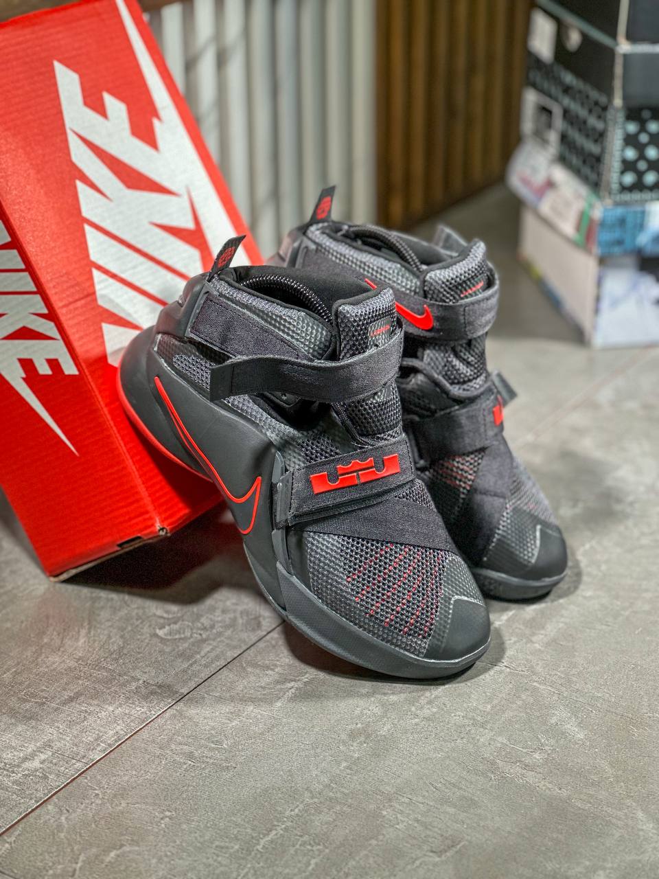 NIKE LEBRON SOLDIER 9