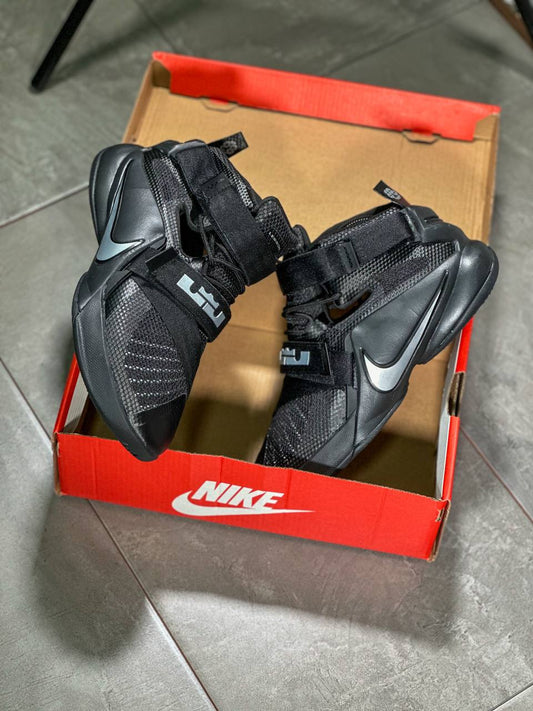 NIKE LEBRON SOLDIER 9