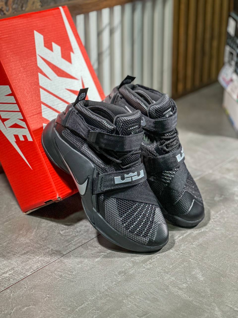 NIKE LEBRON SOLDIER 9