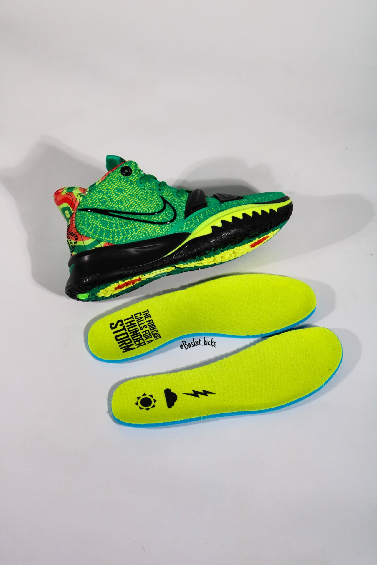 NIKE KYRIE 7 WEATHERMAN