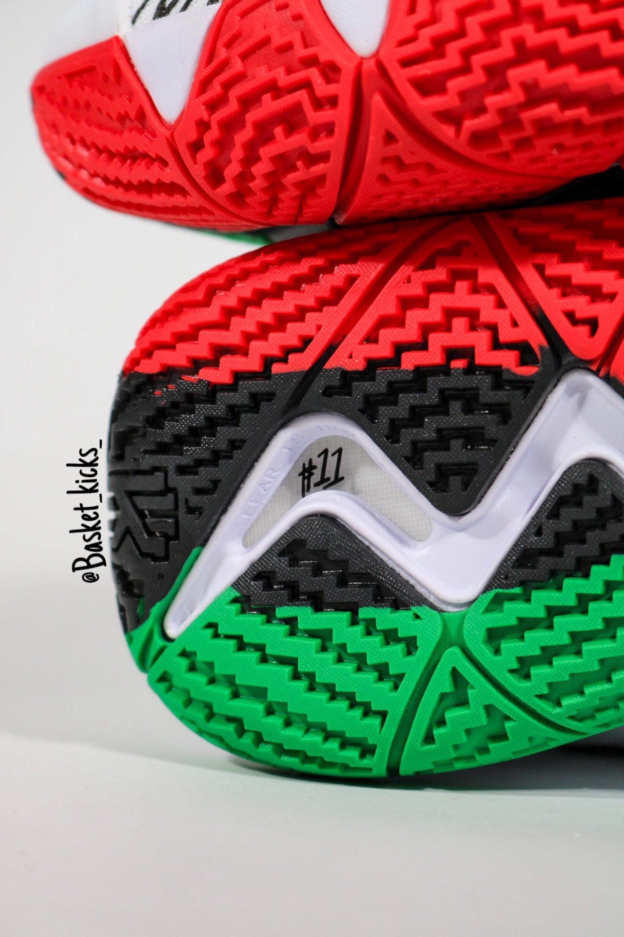 NIKE KYRIE 4 EQUALITY