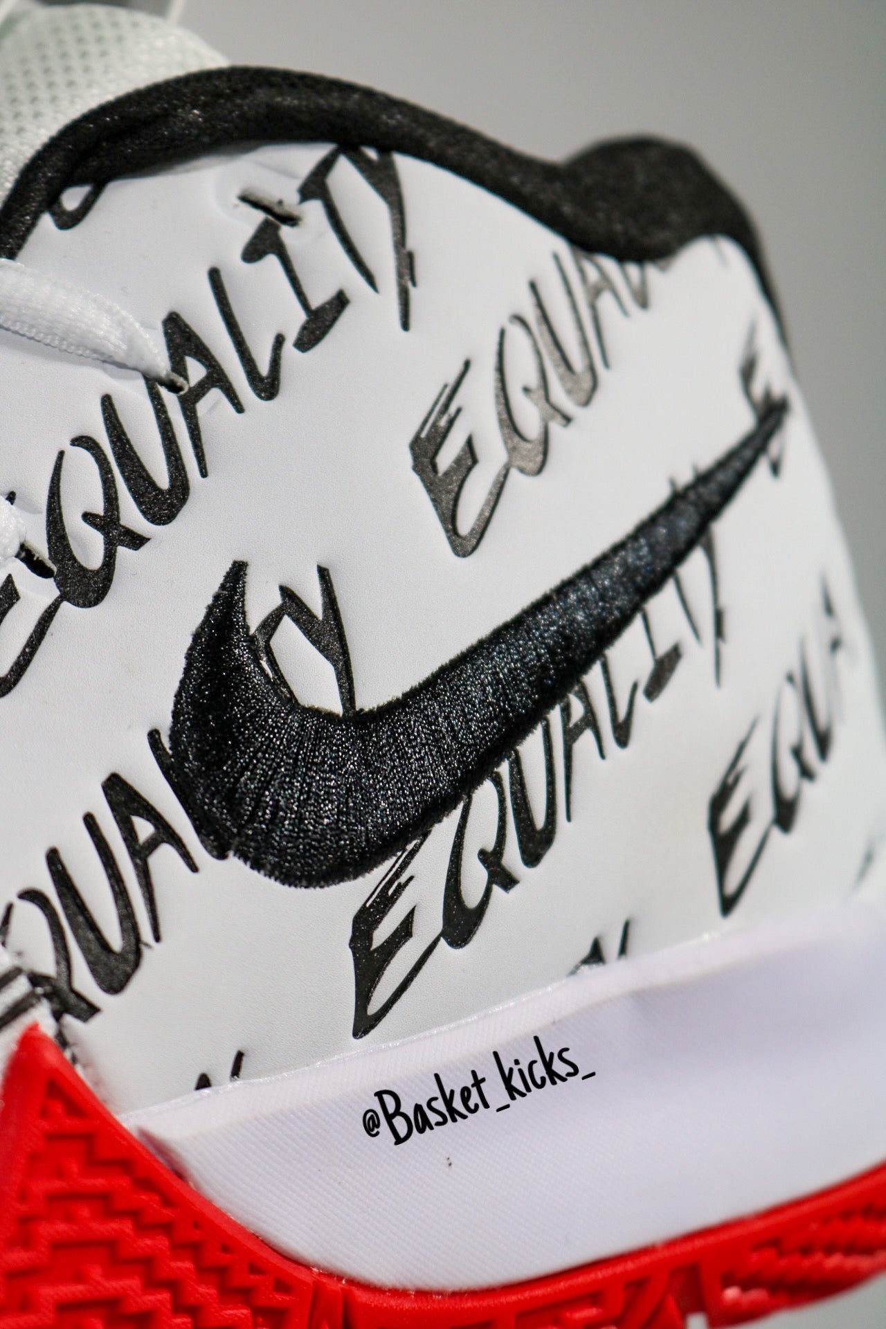 NIKE KYRIE 4 EQUALITY