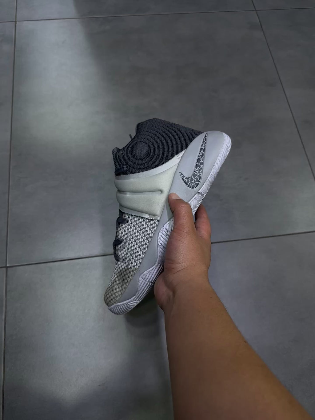 NIKE KYRIE 2 ‘Omega’
